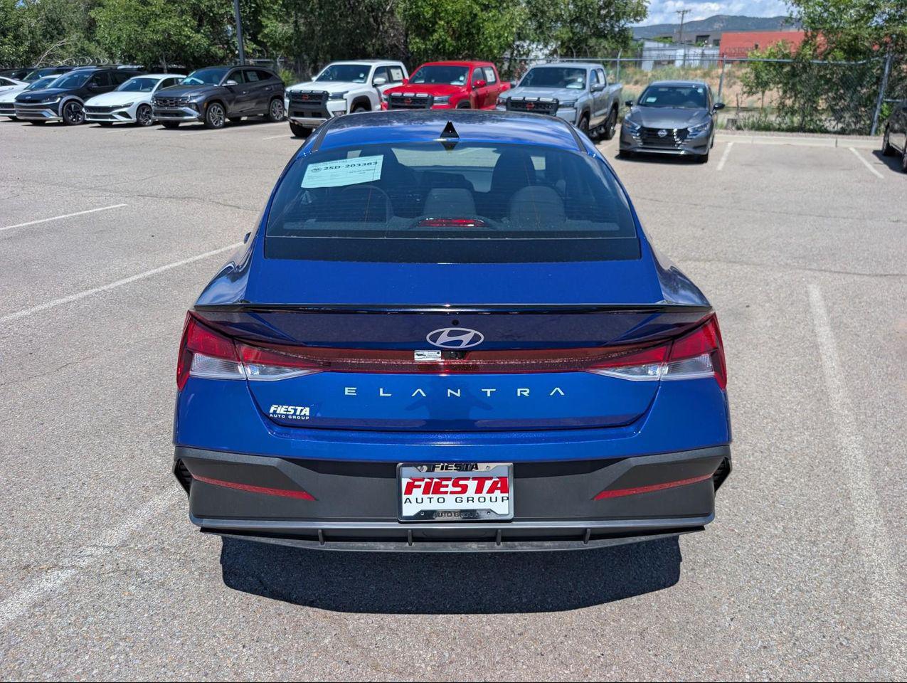 2025 Hyundai Elantra SEL Sport photo 4