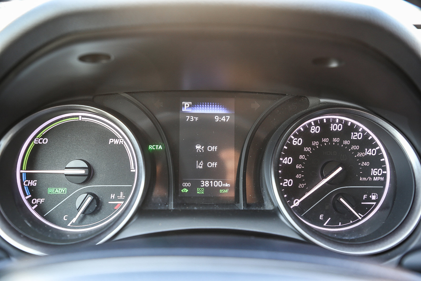 2024 Toyota Camry Hybrid SE photo 21
