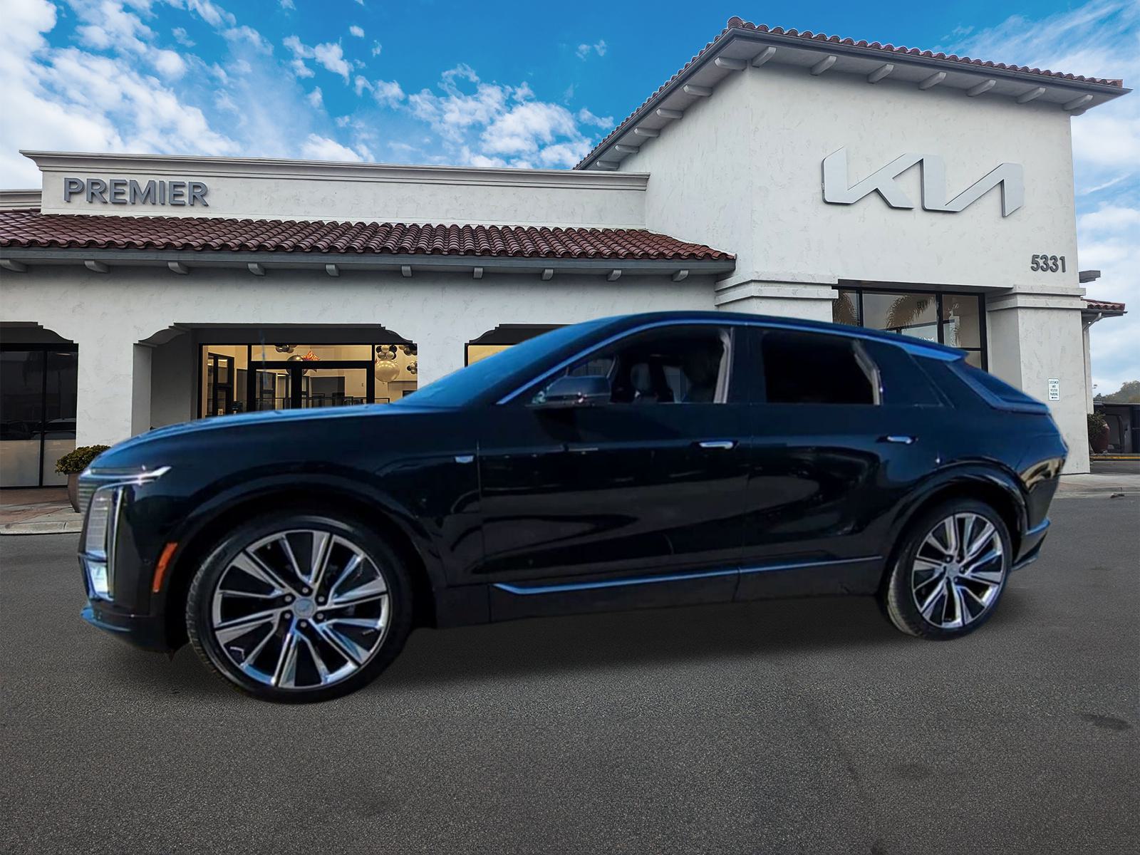 2024 Cadillac Lyriq Luxury photo 4