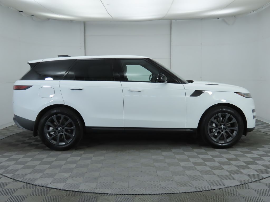 2025 Land Rover Range Rover Sport photo 3