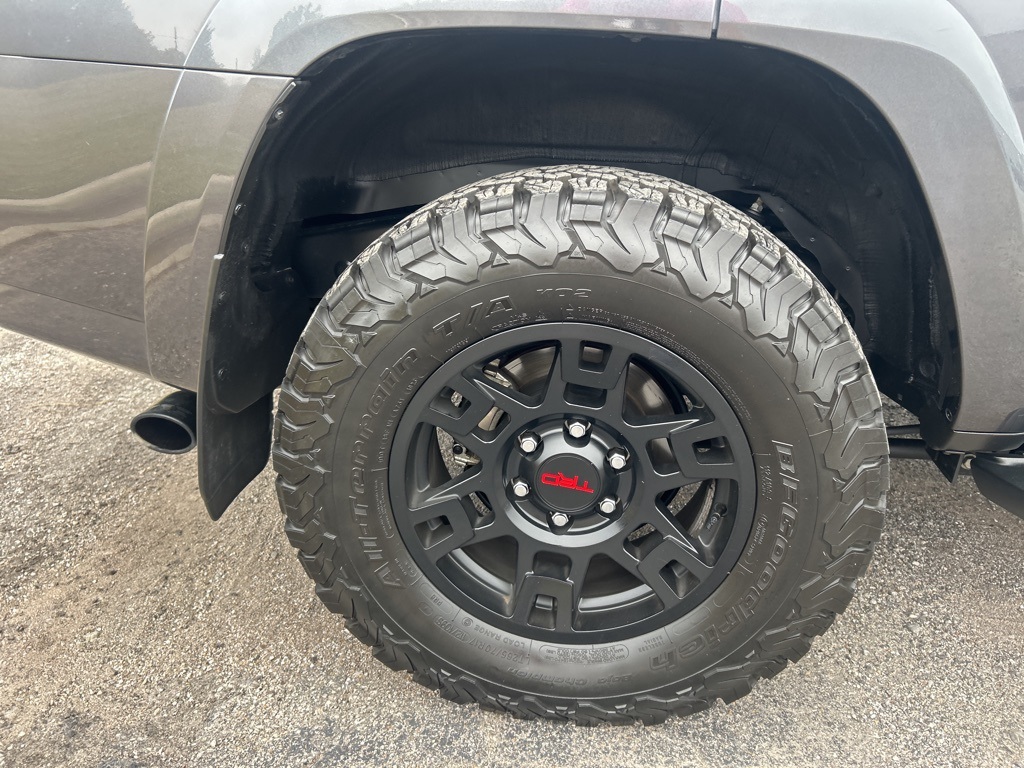 2023 Toyota 4Runner TRD Off-Road Premium photo 4