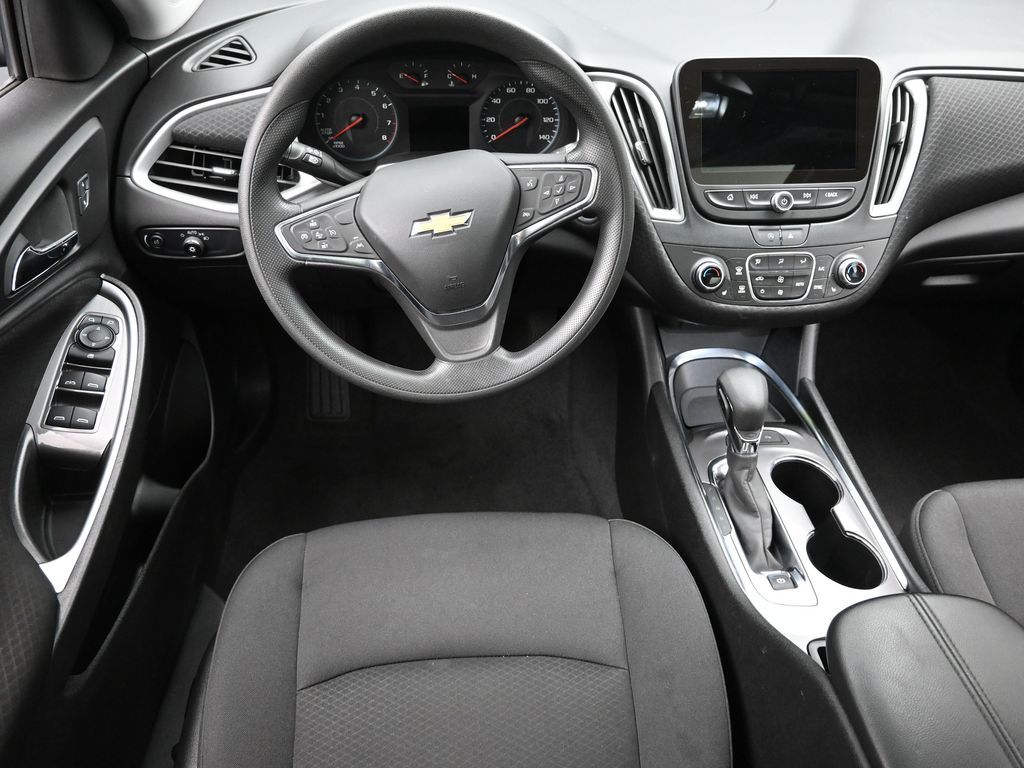 2024 Chevrolet Malibu 1LT photo 9