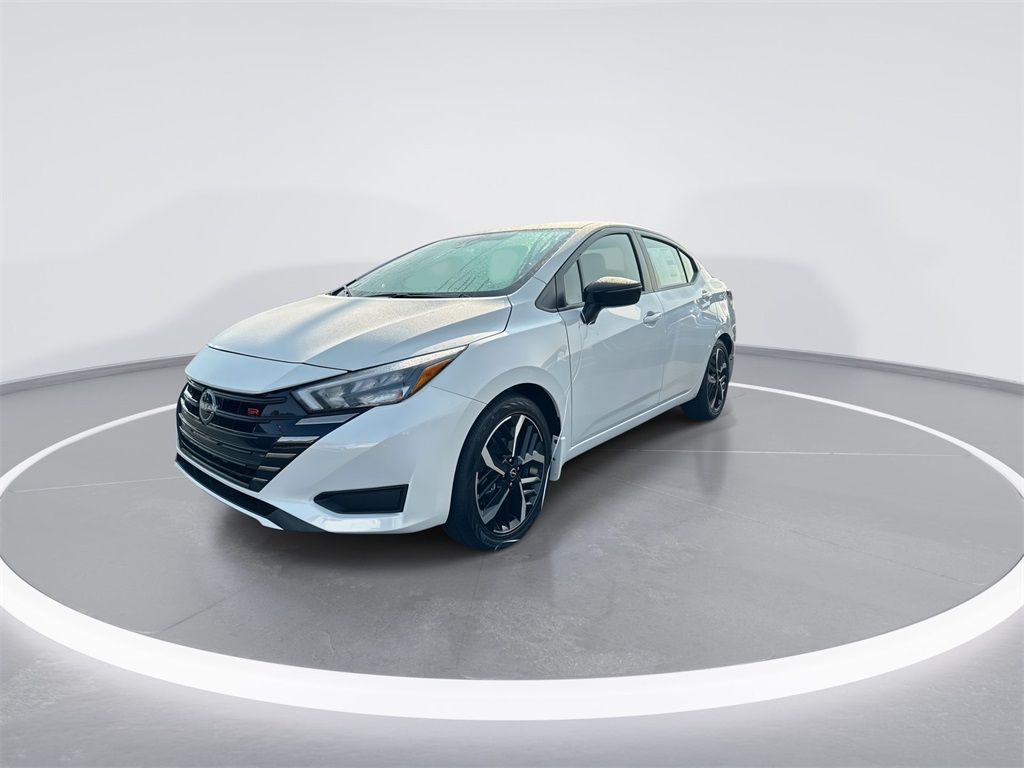 2025 Nissan Versa 1.6 SR photo 4