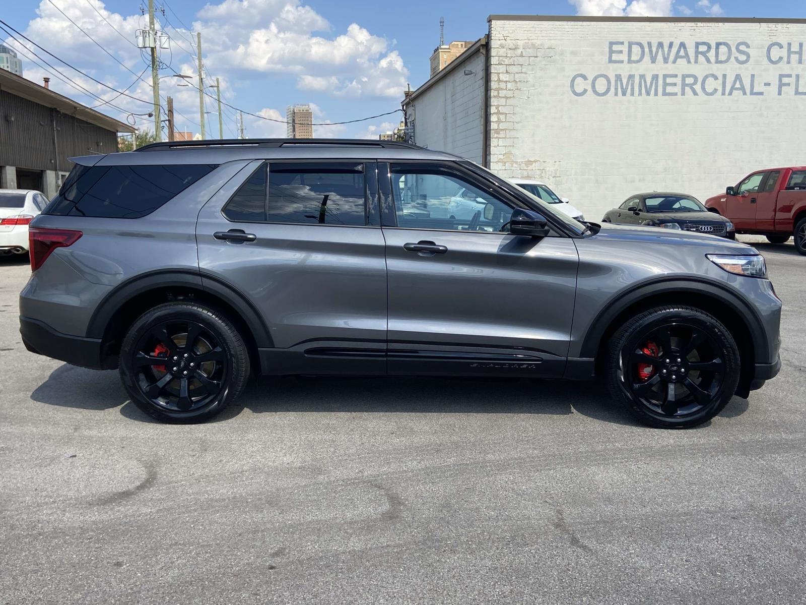 2023 Ford Explorer ST photo 22