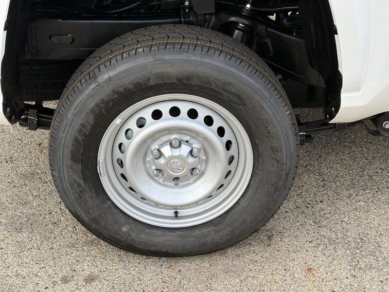 2025 Toyota Tacoma SR photo 4