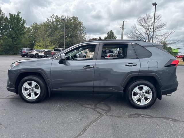 2019 Toyota RAV4 XLE photo 4