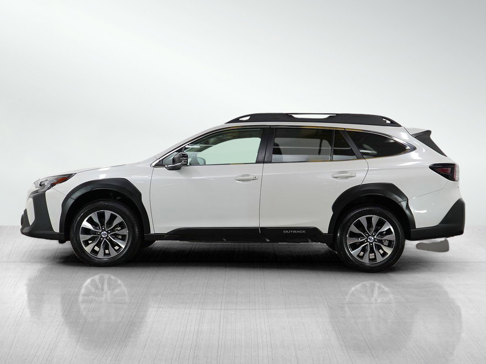 Used 2024 Subaru Outback Limited with VIN 4S4BTANC5R3283401 for sale in Burnsville, Minnesota