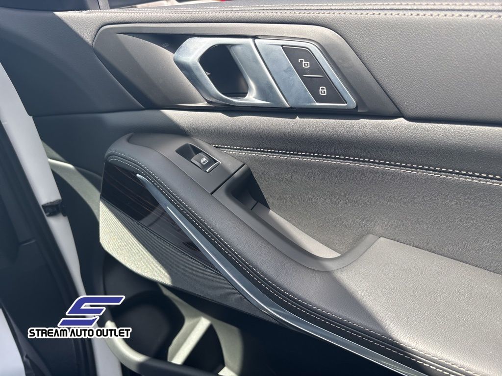 2025 Bmw X5 xDrive50e photo 10