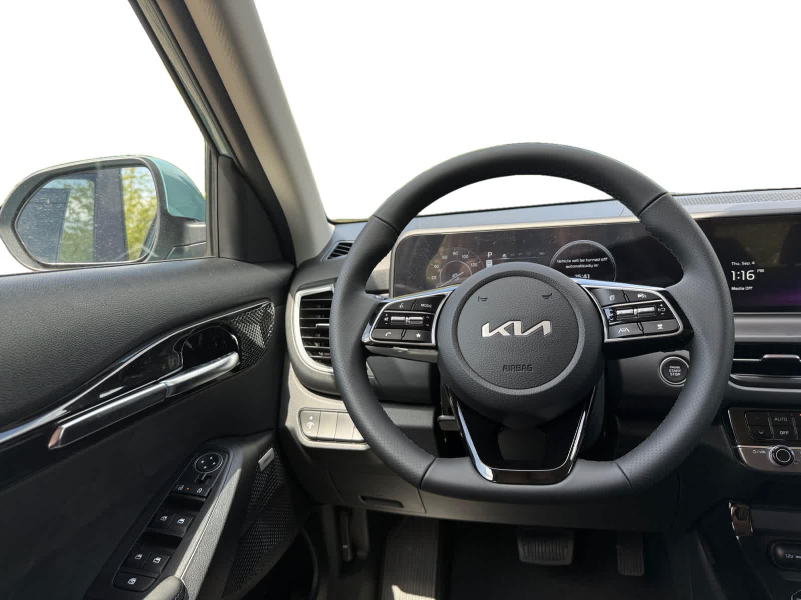 2026 Kia Seltos SX photo 10