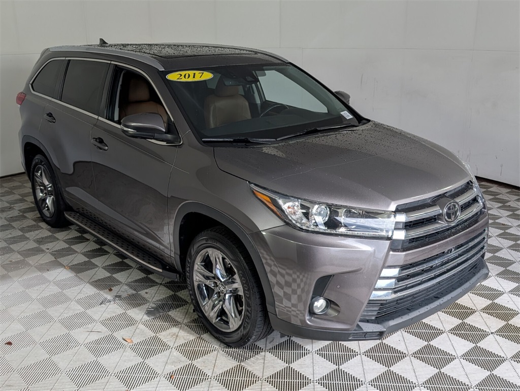 2017 Toyota Highlander Limited Platinum photo 2