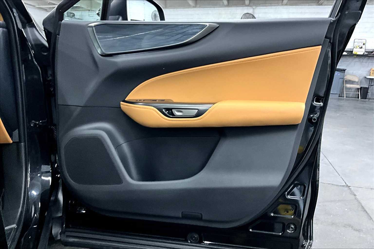 2025 Lexus NX Premium AWD photo 18