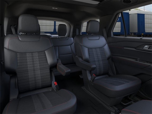 2025 Ford Explorer ST-Line photo 9