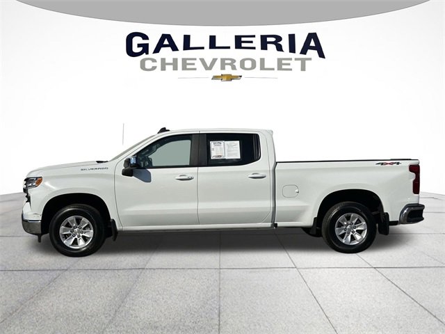 2025 Chevrolet Silverado 1500 LT photo 3