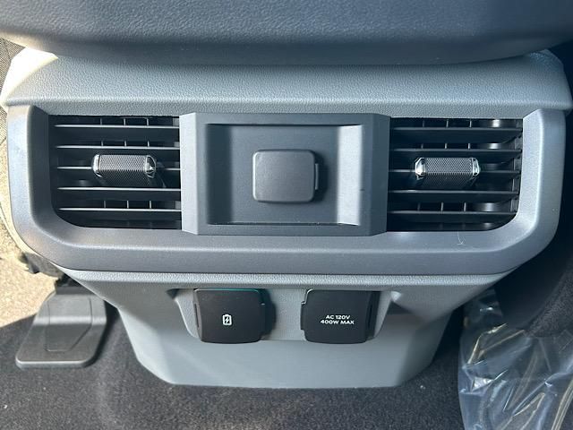 2025 Ford F-150 XLT photo 33