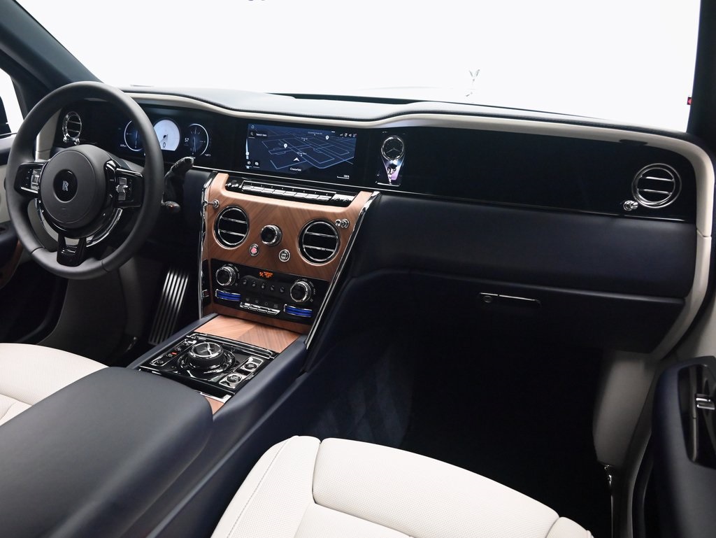 2025 Rolls Royce Cullinan RR photo 4