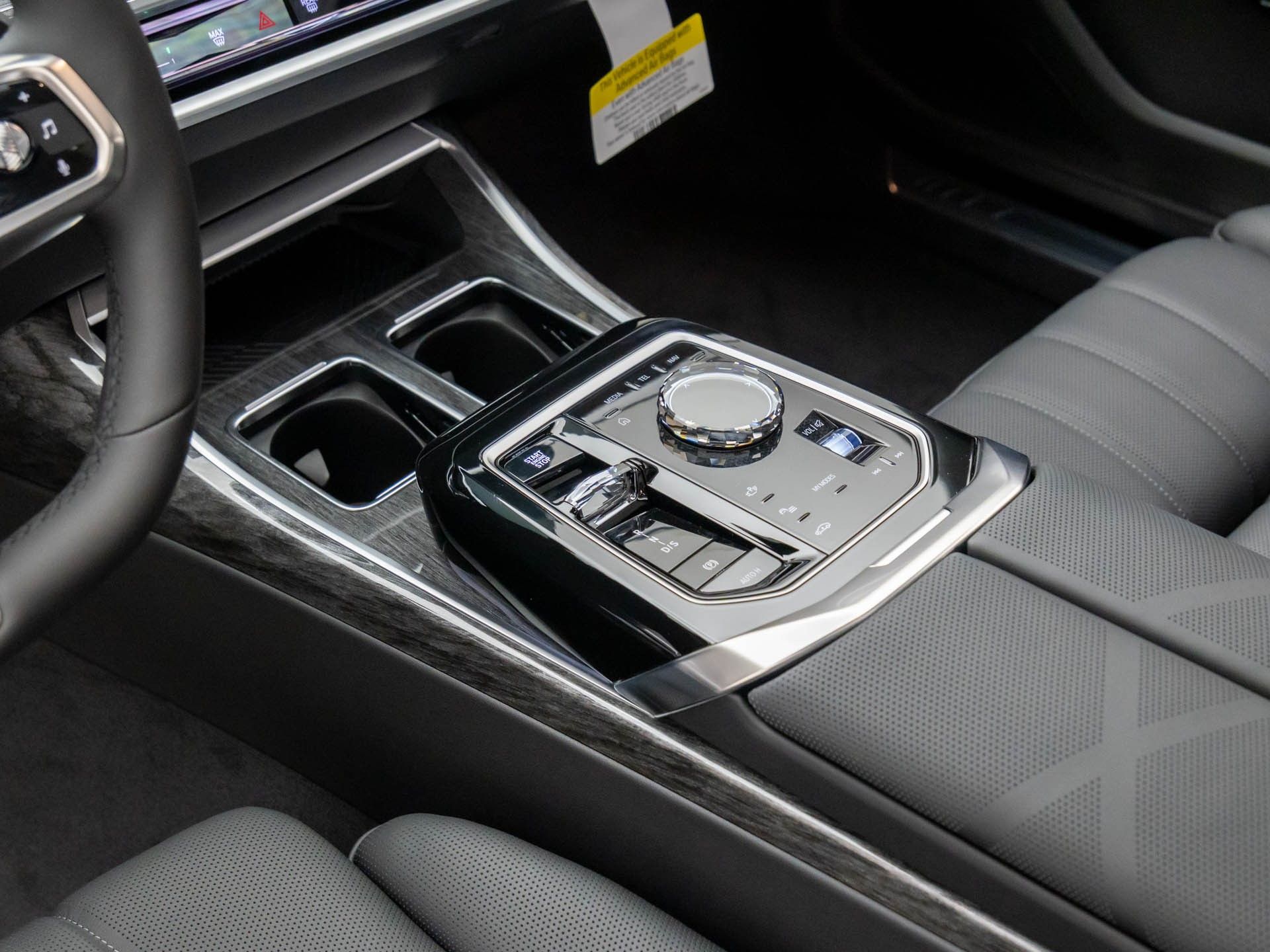 New 2025 Mineral White Metallic BMW 750e xDrive image 12