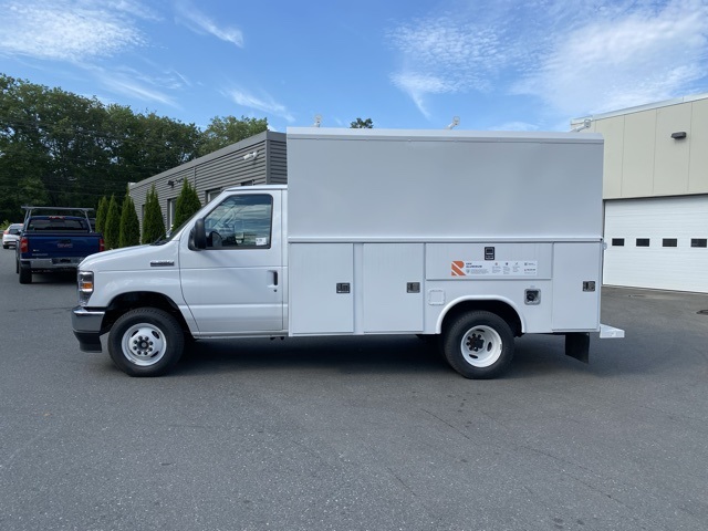 2026 Ford E-350 Base photo 4
