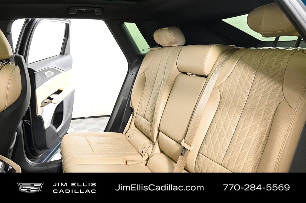 2024 Cadillac Lyriq Sport photo 19