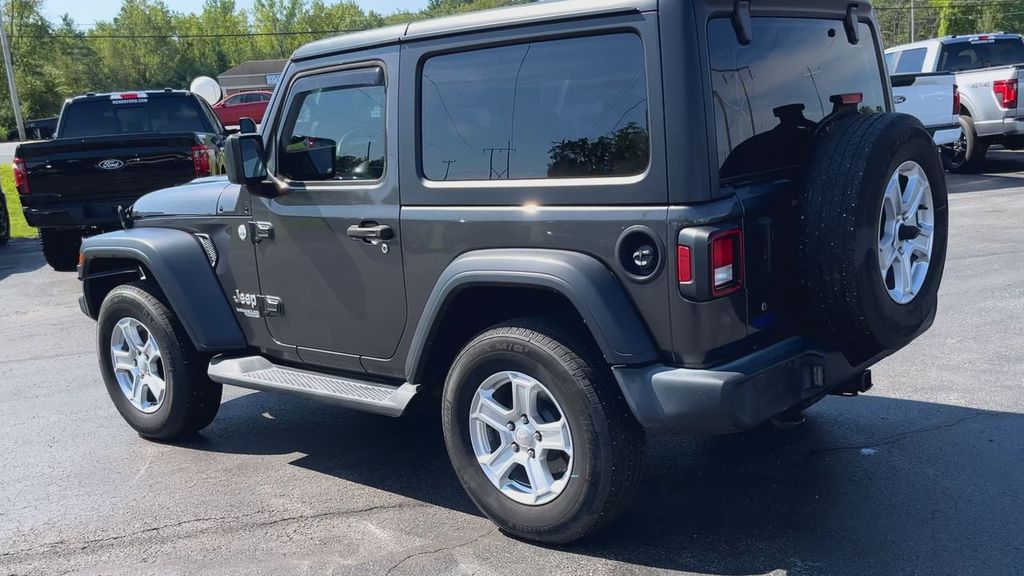 2019 Jeep Wrangler Sport photo 9