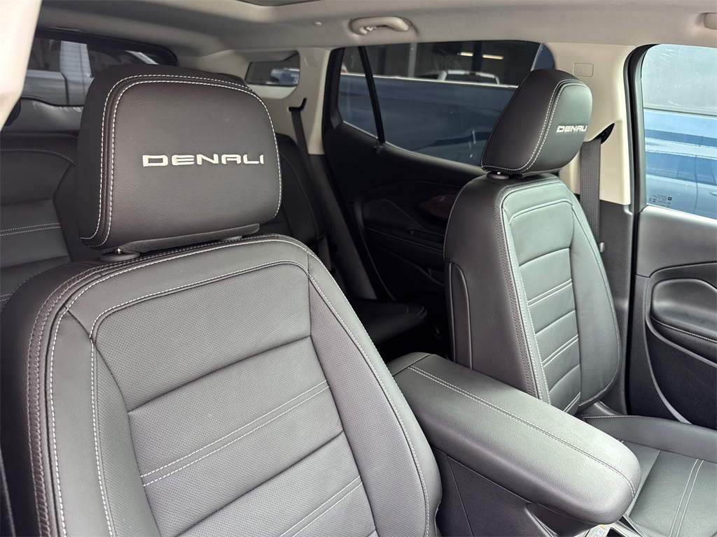 2024 Gmc Terrain Denali photo 2