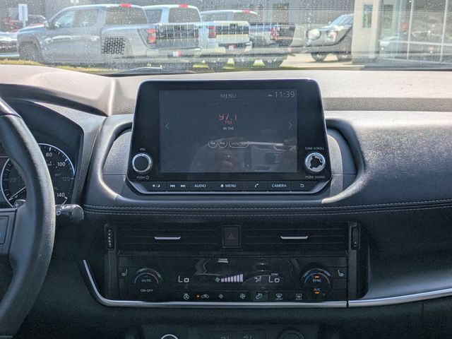 2021 Nissan Rogue SV photo 16