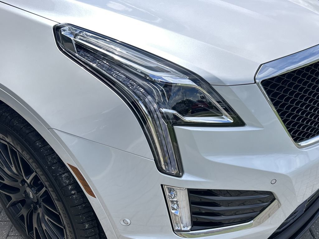 2025 Cadillac XT5 Sport photo 8