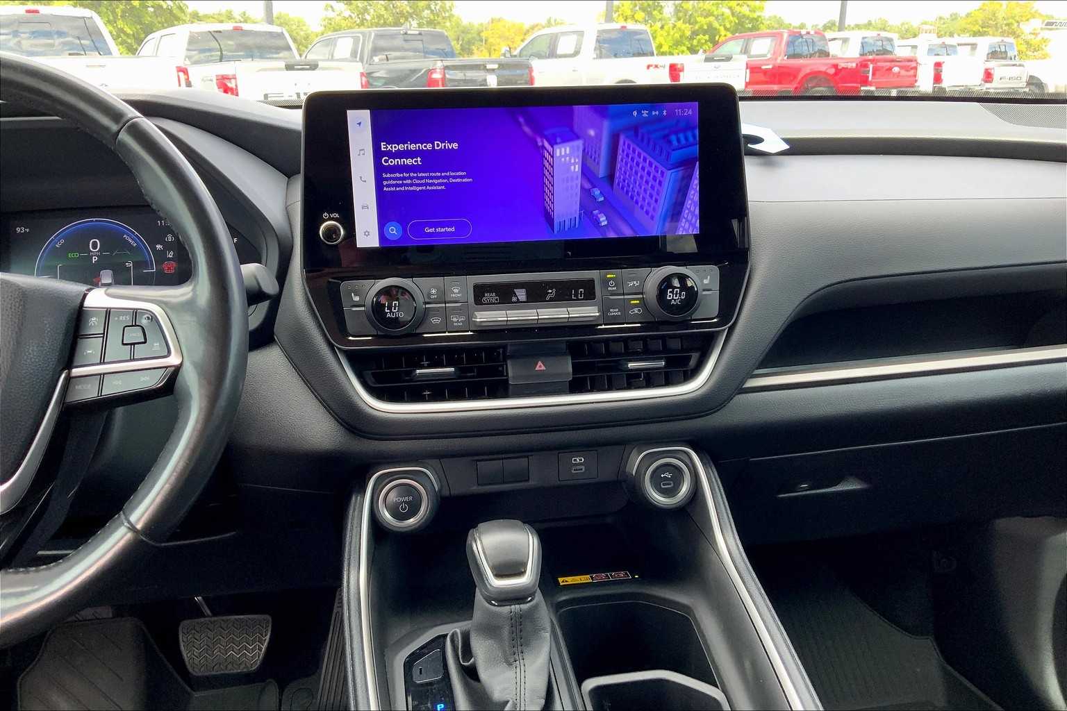 2024 Toyota Highlander Hybrid XLE photo 5