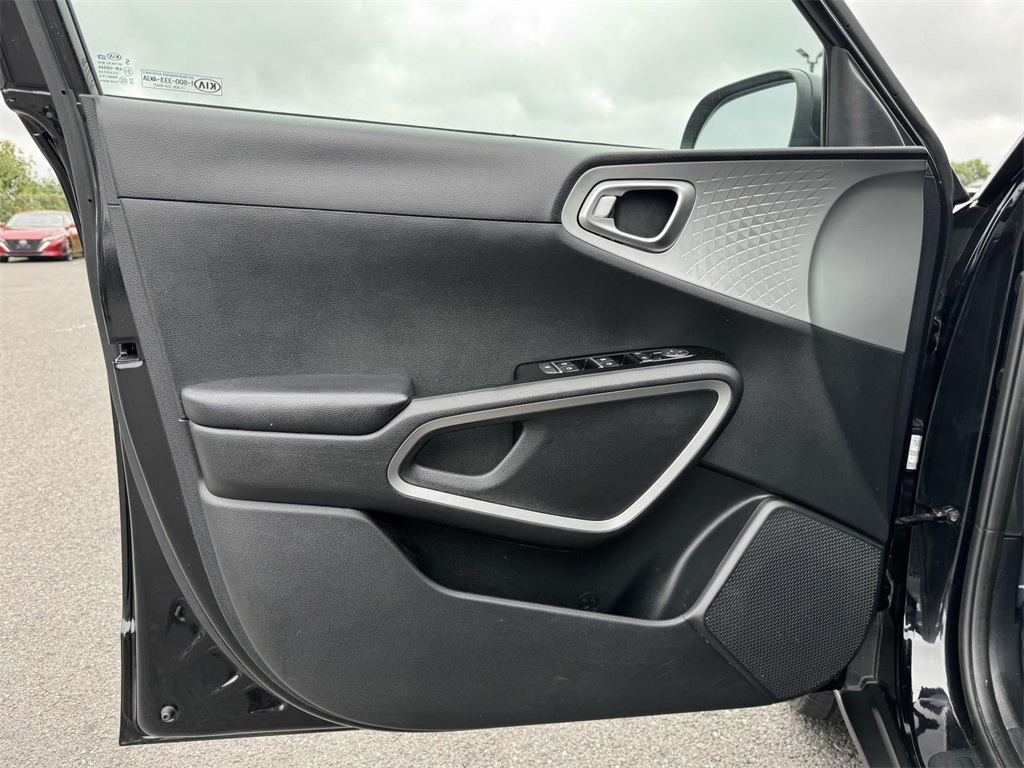 2021 Kia Soul LX photo 22