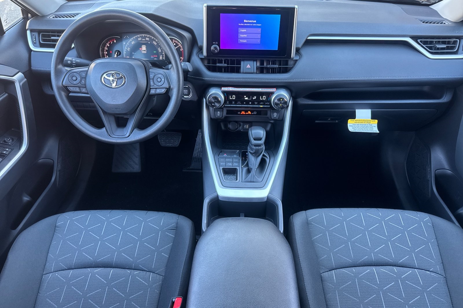 2025 Toyota RAV4 XLE photo 2