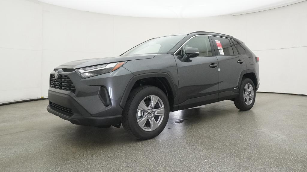 2025 Toyota RAV4 Hybrid XLE photo 6