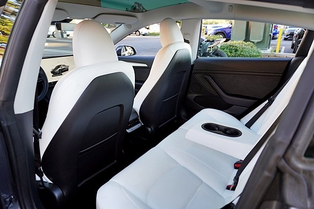 Used 2023  Tesla Long Range image 18