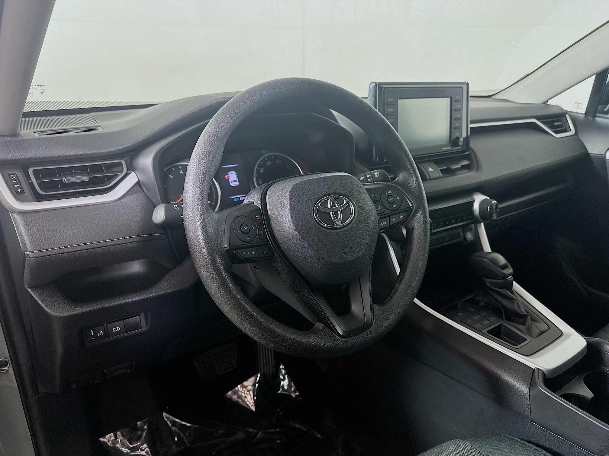 2021 Toyota RAV4 XLE photo 9