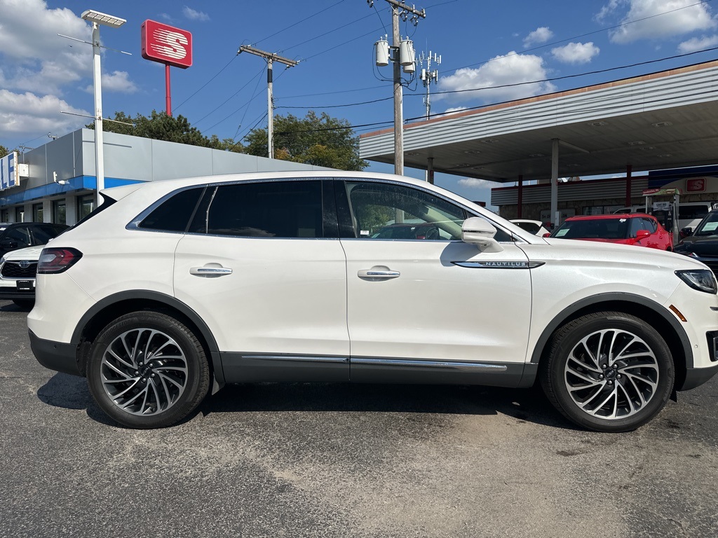 2019 Lincoln Nautilus Reserve photo 43