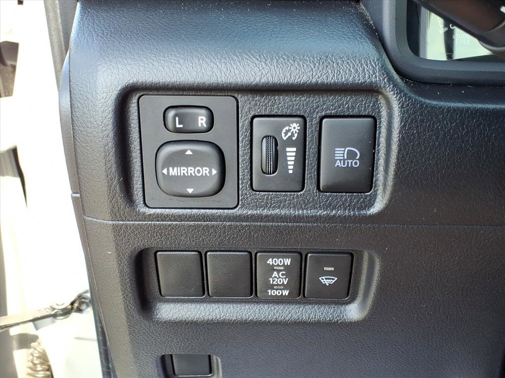 2024 Toyota 4Runner SR5 photo 16