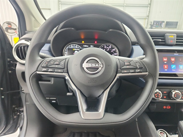 2025 Nissan Versa 1.6 SV photo 20