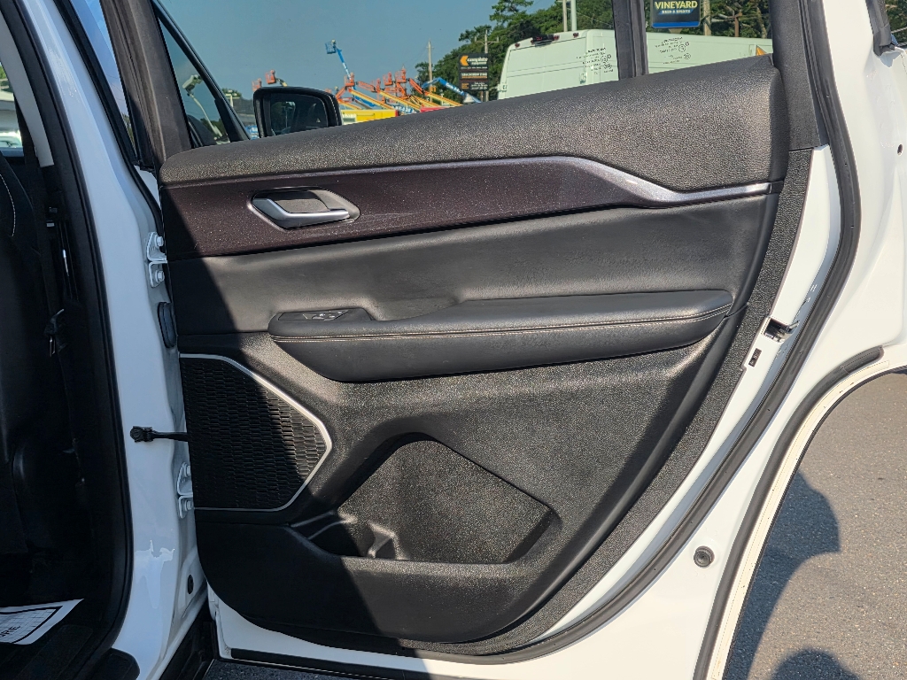 2022 Jeep Grand Cherokee Laredo photo 17