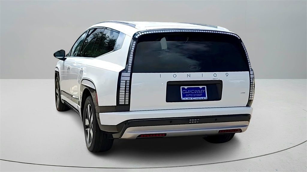 2026 Hyundai Ioniq SEL photo 13