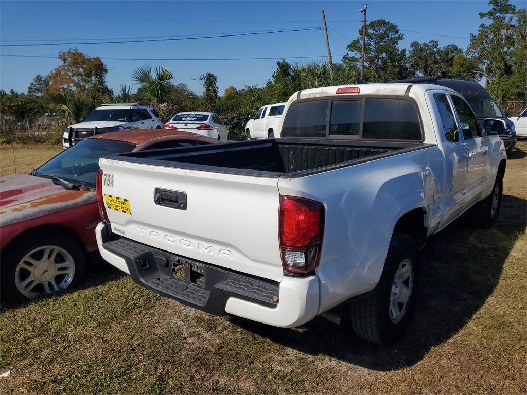 2019 Toyota Tacoma SR5 photo 3