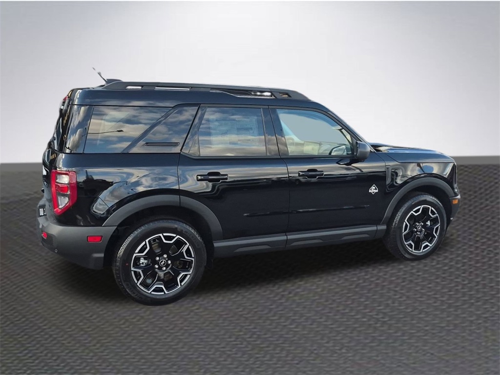 2025 Ford Bronco Sport Outer Banks photo 4