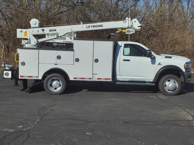2024 Ram 5500 Tradesman photo 2