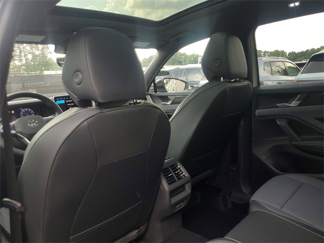 2025 Volkswagen Tiguan SE R-Line Black photo 10