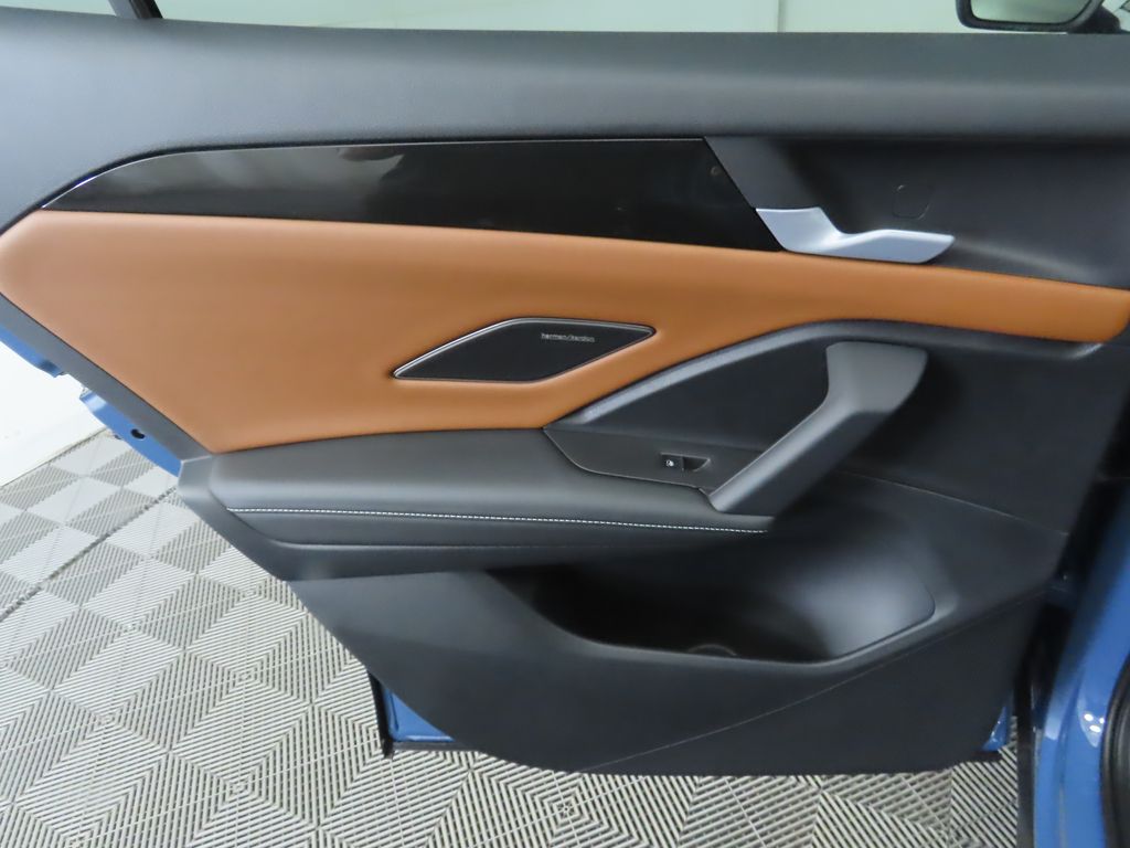 2025 Volkswagen Tiguan SEL R-Line Black photo 25