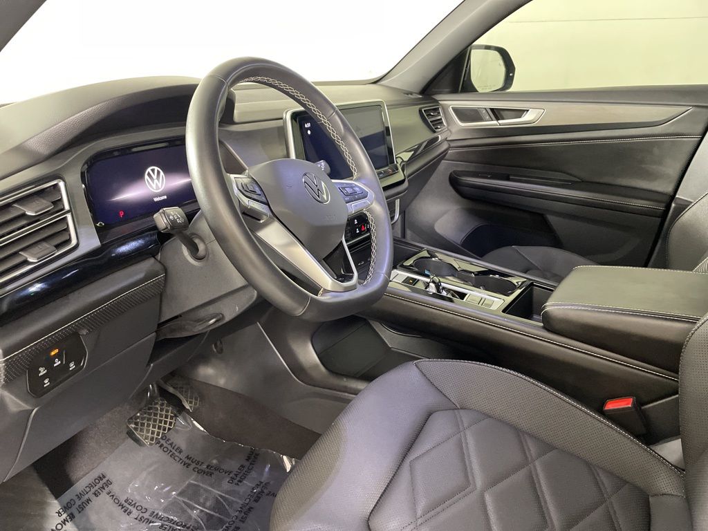 2024 Volkswagen Atlas Cross Sport SE Technology photo 23