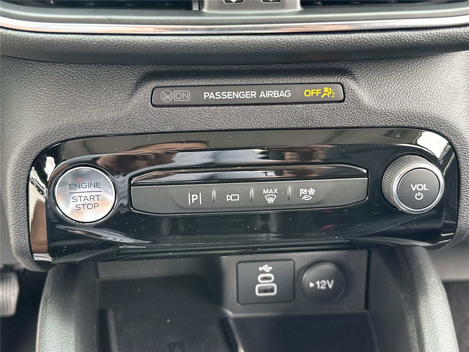 2025 Ford Escape Plug-In Hybrid photo 7