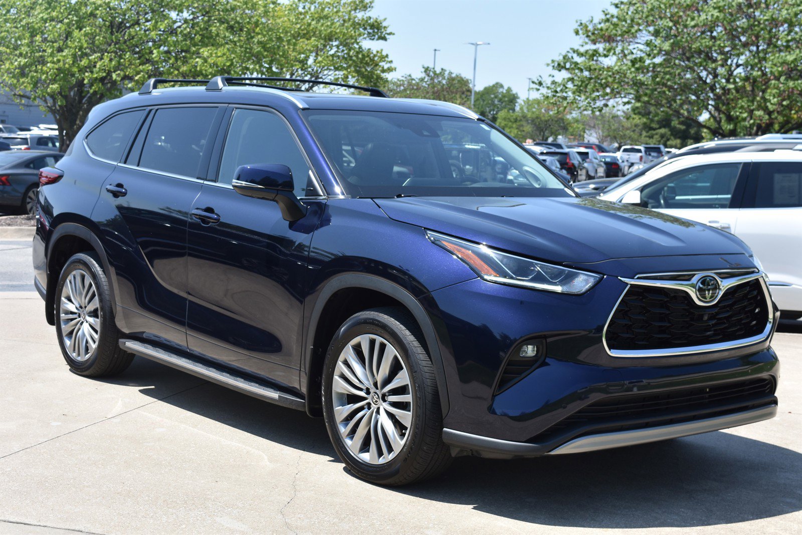 Toyota Highlander 2022 Blue