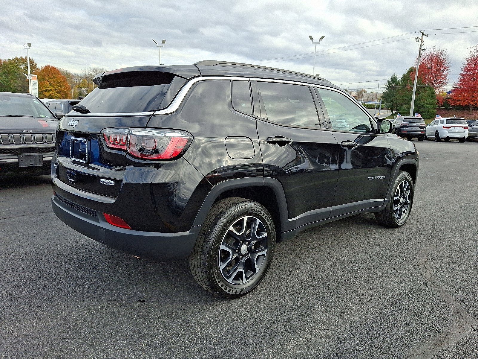 2022 Jeep Compass Latitude photo 2