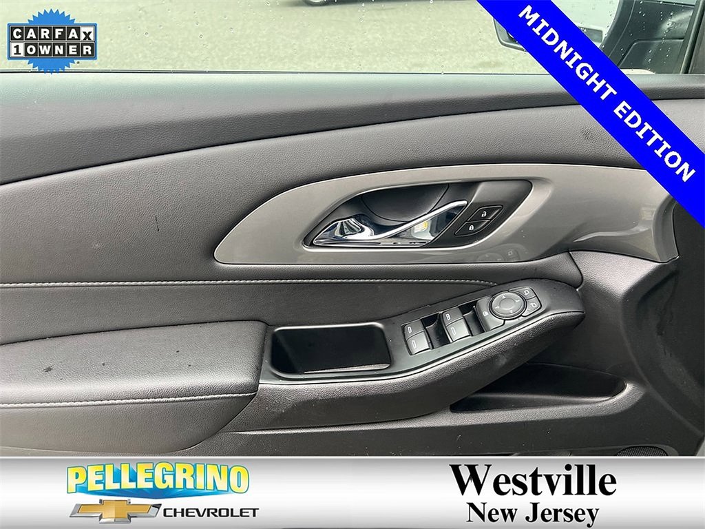 2023 Chevrolet Traverse Cloth photo 3