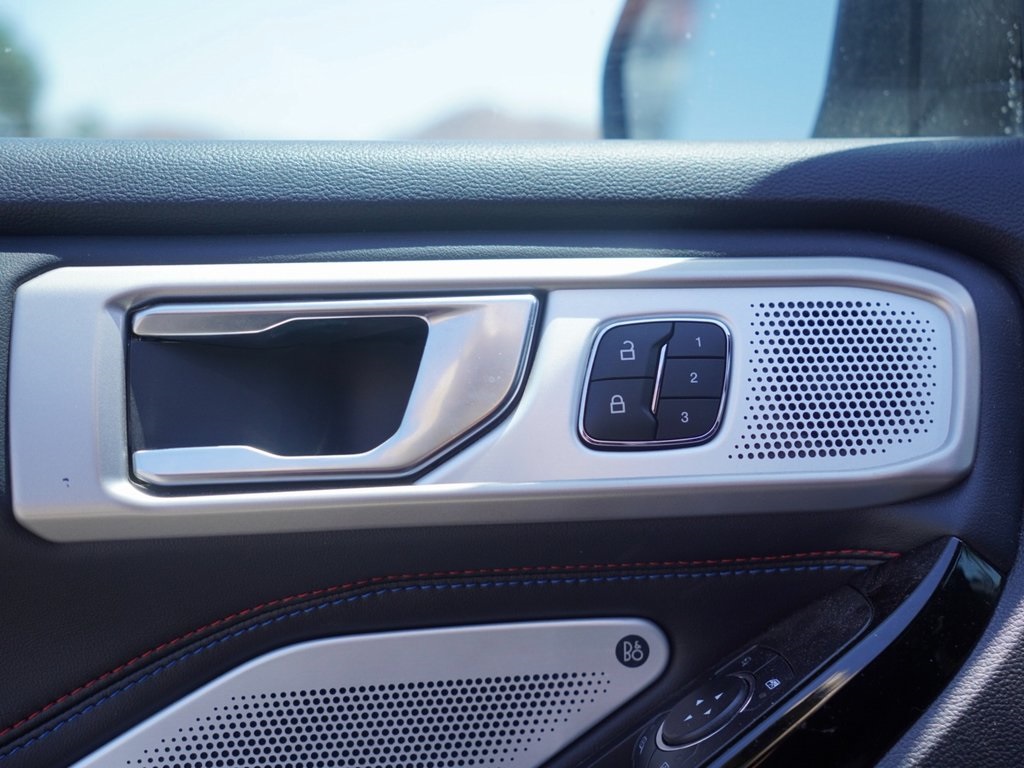 2024 Ford Explorer ST photo 11