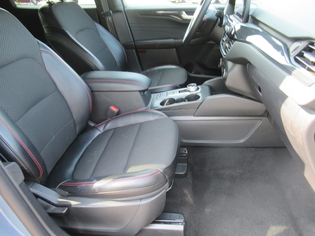 2024 Ford Escape ST-Line photo 11