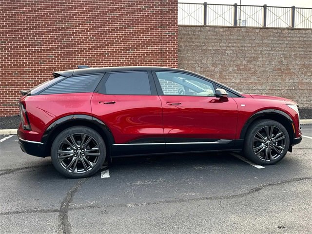 2025 Cadillac Optiq Sport photo 5